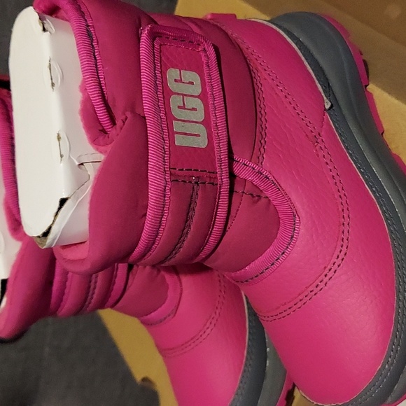 UGG Kids Taney Weather (Toddler/Little Kid) (Raspberry Sorbet/Grey) Girl's Shoes - Picture 6 of 8